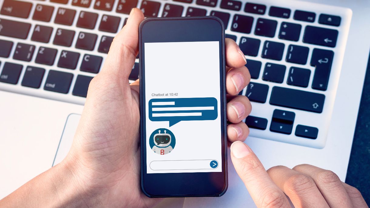 Smartphone Screen mit Chatbot