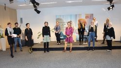 Das gesamte Team der FemCareerNight in einem Gruppenfoto