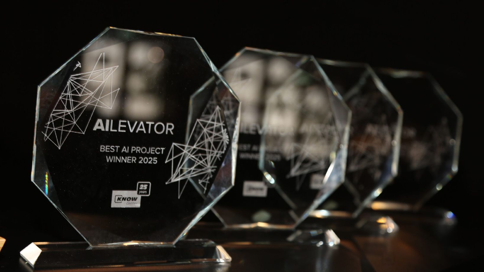 Trophäe des Ailevator Award